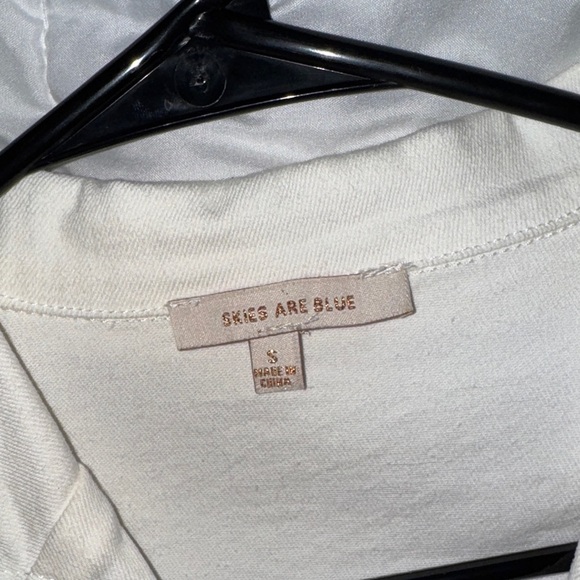 Skies are blue- Cream/white denim Button-Up Romper- size small - Picture 3 of 5